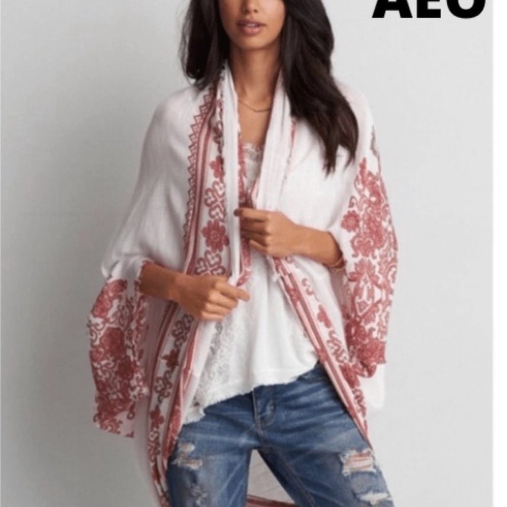 NEW AMERICAN EAGLE OUTFITTERS Paisley woven kimono